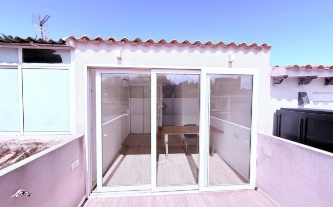 Resale - Town House -
Orihuela Costa - Las Filipinas