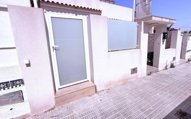 Resale - Town House -
Orihuela Costa - Las Filipinas
