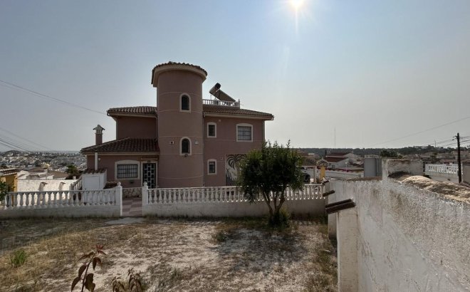 Resale - Villa -
Ciudad Quesada - Costa Blanca