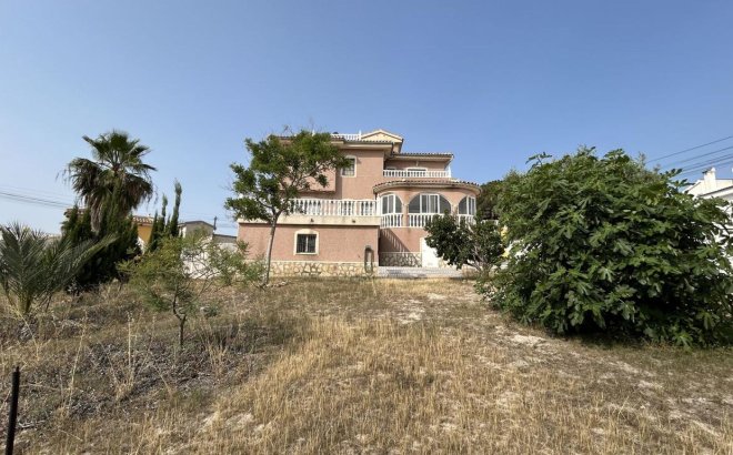Resale - Villa -
Ciudad Quesada - Costa Blanca