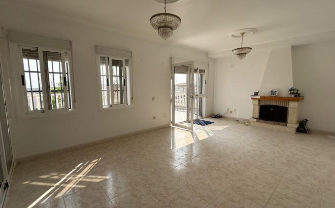 Resale - Villa -
Ciudad Quesada - Costa Blanca