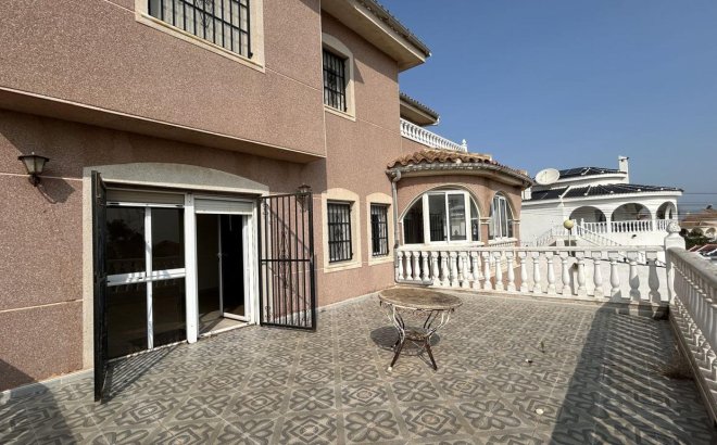 Resale - Villa -
Ciudad Quesada - Costa Blanca