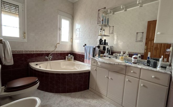 Resale - Villa -
Ciudad Quesada - Costa Blanca