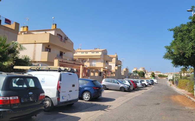 Resale - Town House -
Orihuela Costa - Playa Flamenca