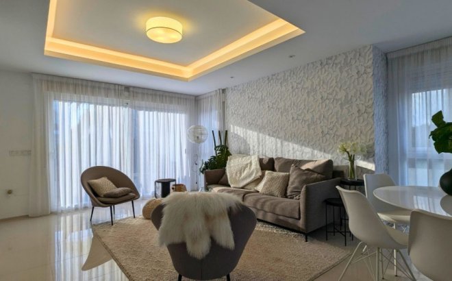 Resale - Semi Detached -
Ciudad Quesada - Costa Blanca