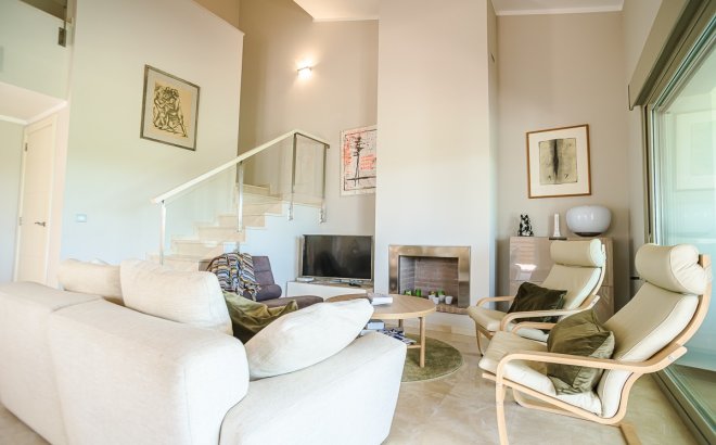 Revente - Villa -
San Miguel de Salinas - Inland