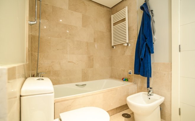 Revente - Villa -
San Miguel de Salinas - Inland