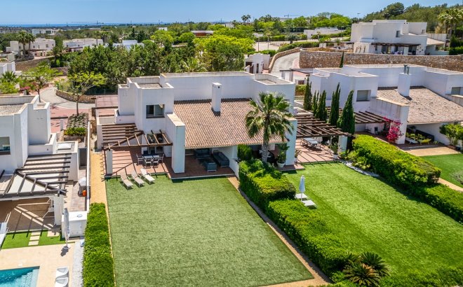 Revente - Villa -
San Miguel de Salinas - Inland