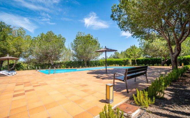 Revente - Villa -
San Miguel de Salinas - Inland