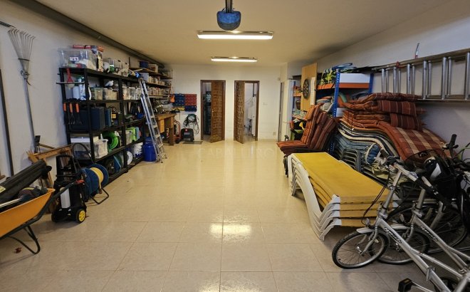 Resale - Villa -
Pinar de Campoverde - Inland