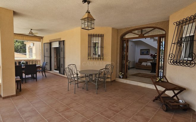 Resale - Villa -
Pinar de Campoverde - Inland