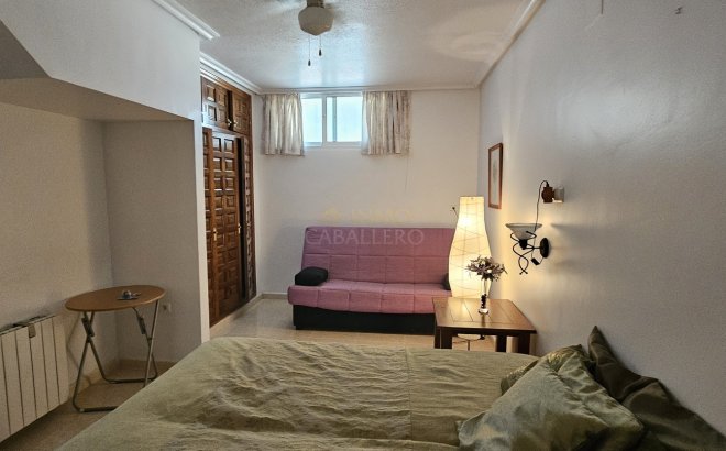 Resale - Villa -
Pinar de Campoverde - Inland