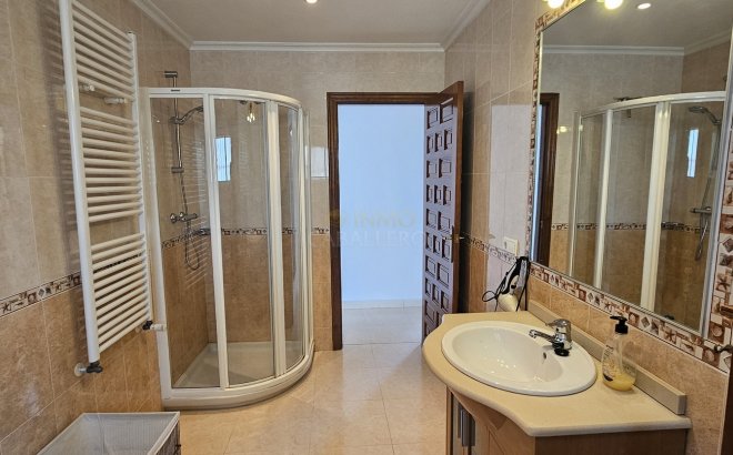 Resale - Villa -
Pinar de Campoverde - Inland