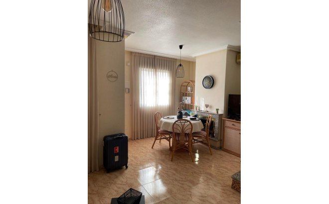 Herverkoop - Villa -
Villamartin - Costa Blanca