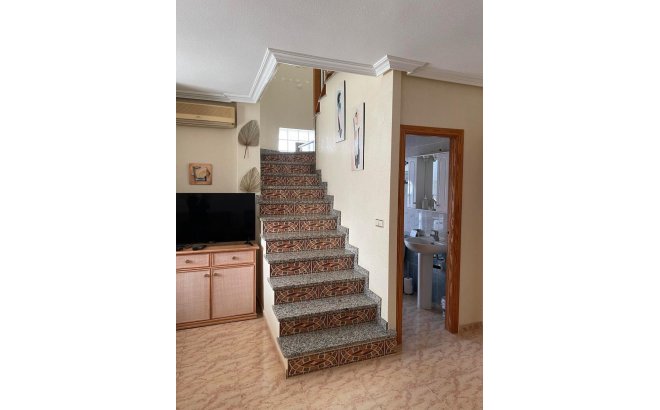 Herverkoop - Villa -
Villamartin - Costa Blanca