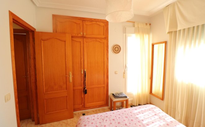 Herverkoop - Villa -
Villamartin - Costa Blanca