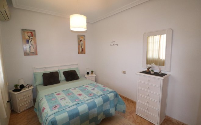 Herverkoop - Villa -
Villamartin - Costa Blanca