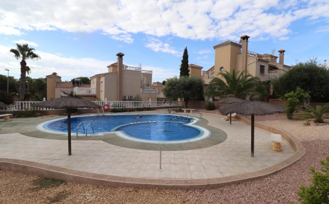 Herverkoop - Villa -
Villamartin - Costa Blanca
