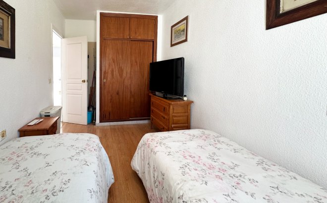 Resale - Bungalow -
Orihuela Costa - Costa Blanca