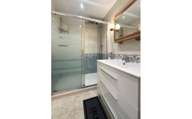 Resale - Bungalow -
Orihuela Costa - Costa Blanca