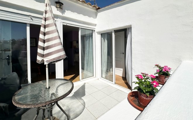 Resale - Bungalow -
Orihuela Costa - Costa Blanca