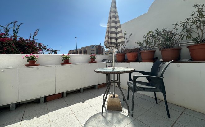 Resale - Bungalow -
Orihuela Costa - Costa Blanca
