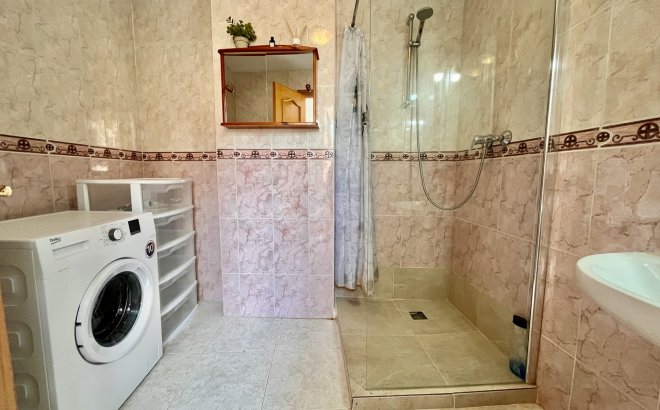 Resale - Commercial -
San Miguel de Salinas - Inland