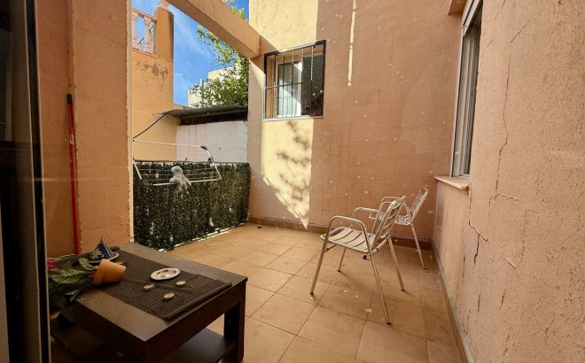 Resale - Commercial -
San Miguel de Salinas - Inland