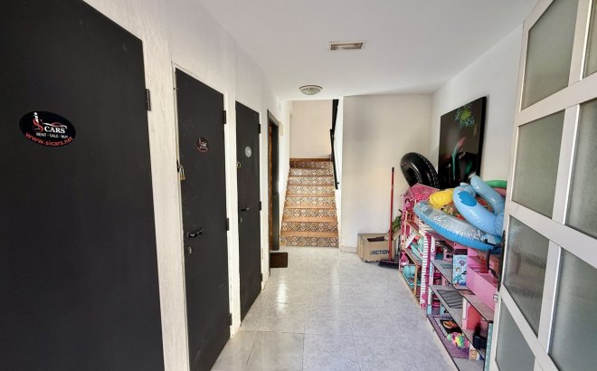 Resale - Commercial -
San Miguel de Salinas - Inland