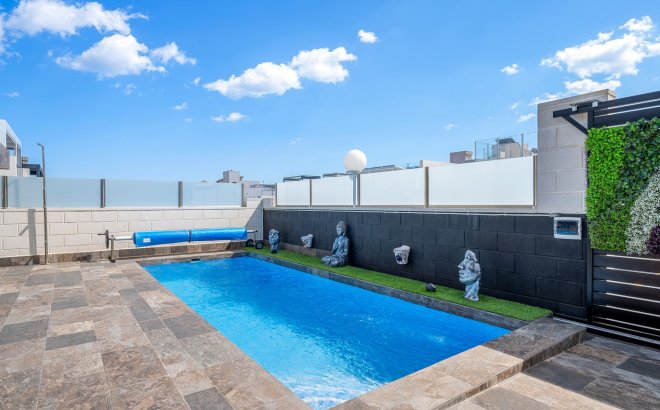 Resale - Villa -
Orihuela Costa - Costa Blanca