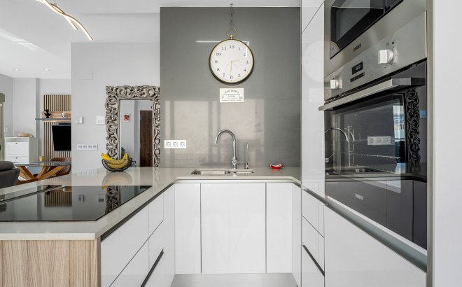 Resale - Villa -
Orihuela Costa - Costa Blanca