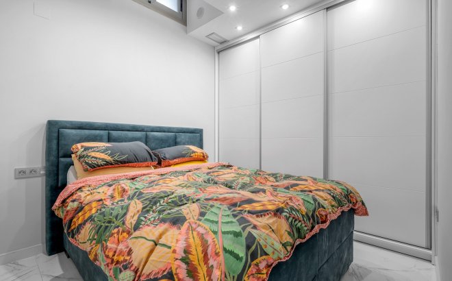 Resale - Villa -
Orihuela Costa - Costa Blanca