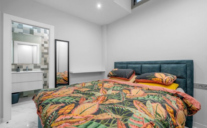 Resale - Villa -
Orihuela Costa - Costa Blanca