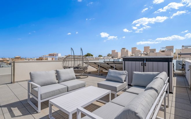 Resale - Villa -
Orihuela Costa - Costa Blanca