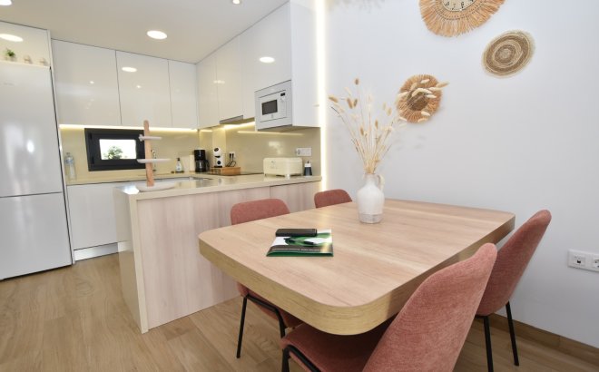 Resale - Apartment -
Torrevieja - Costa Blanca