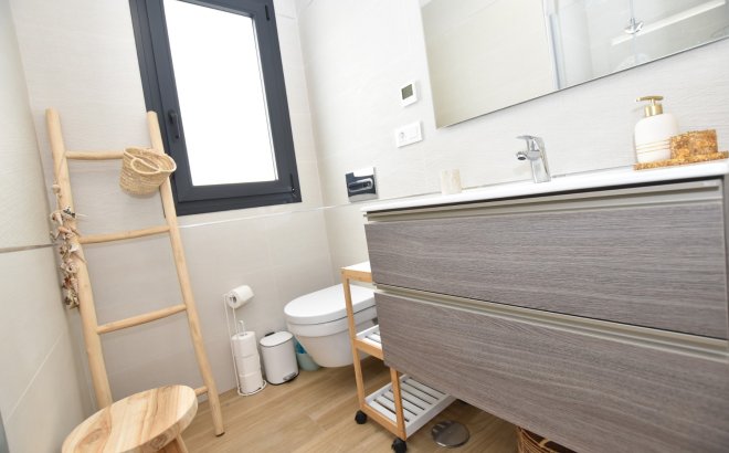 Resale - Apartment -
Torrevieja - Costa Blanca