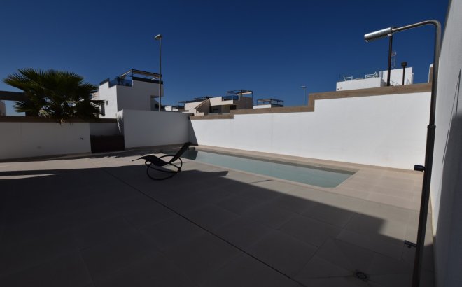 Resale - Villa -
Benijofar - Costa Blanca