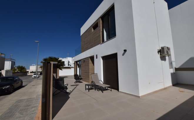 Resale - Villa -
Benijofar - Costa Blanca