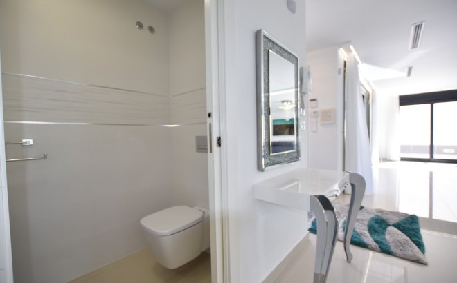 Resale - Villa -
San Miguel de Salinas - Inland