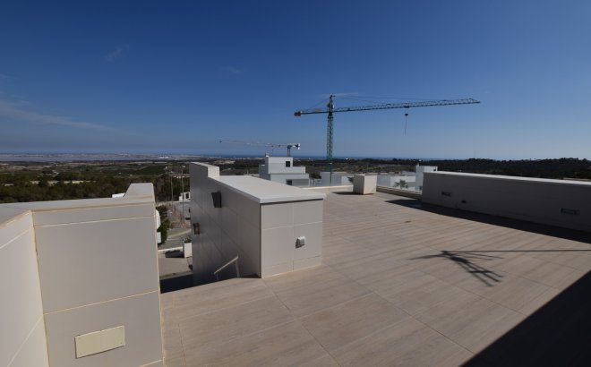 Resale - Villa -
San Miguel de Salinas - Inland