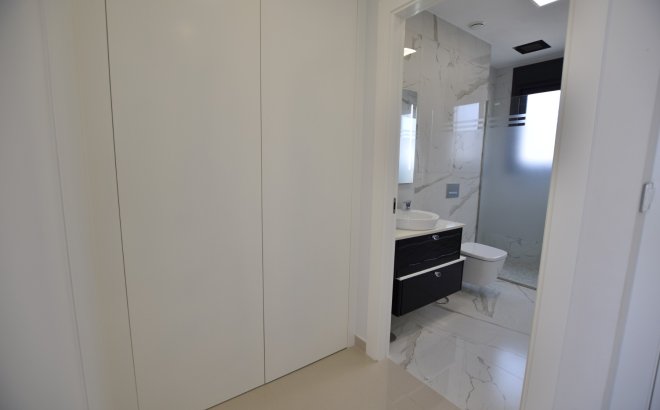 Resale - Villa -
San Miguel de Salinas - Inland