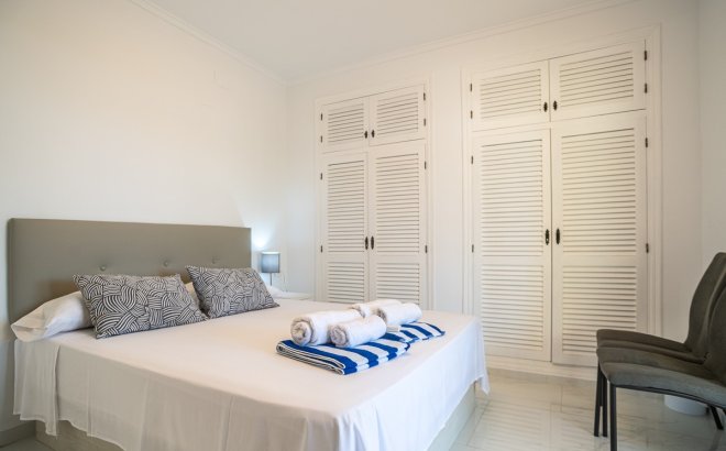 Resale - Villa -
Torrevieja - Costa Blanca