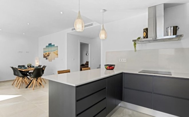 Herverkoop - Villa -
San Miguel de Salinas - Inland