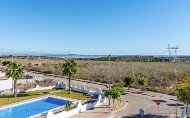 Herverkoop - Villa -
San Miguel de Salinas - Inland