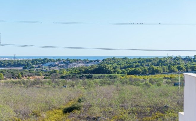 Herverkoop - Villa -
San Miguel de Salinas - Inland