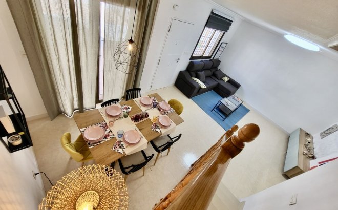 Resale - Town House -
San Miguel de Salinas - Inland