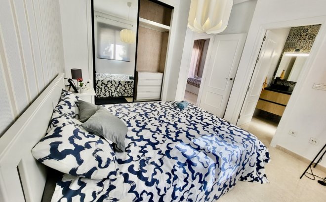 Resale - Town House -
San Miguel de Salinas - Inland