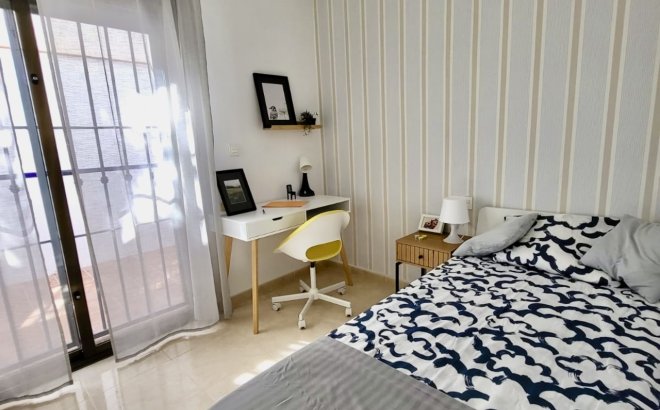 Resale - Town House -
San Miguel de Salinas - Inland