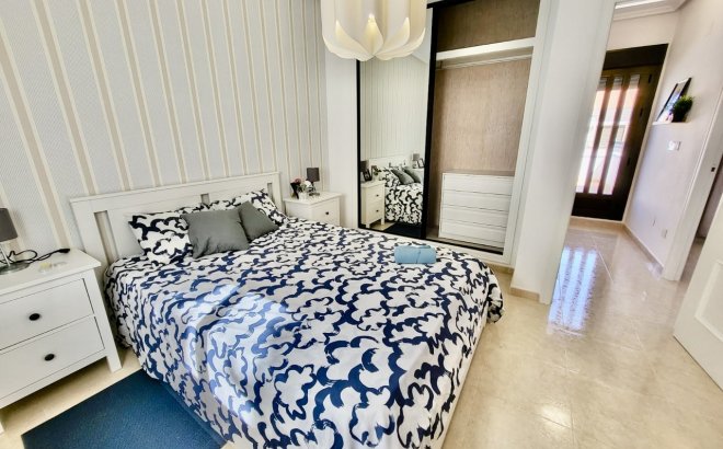 Resale - Town House -
San Miguel de Salinas - Inland