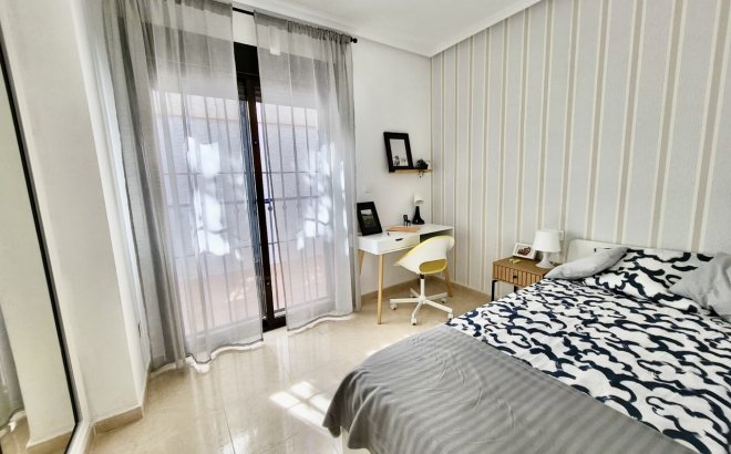 Resale - Town House -
San Miguel de Salinas - Inland